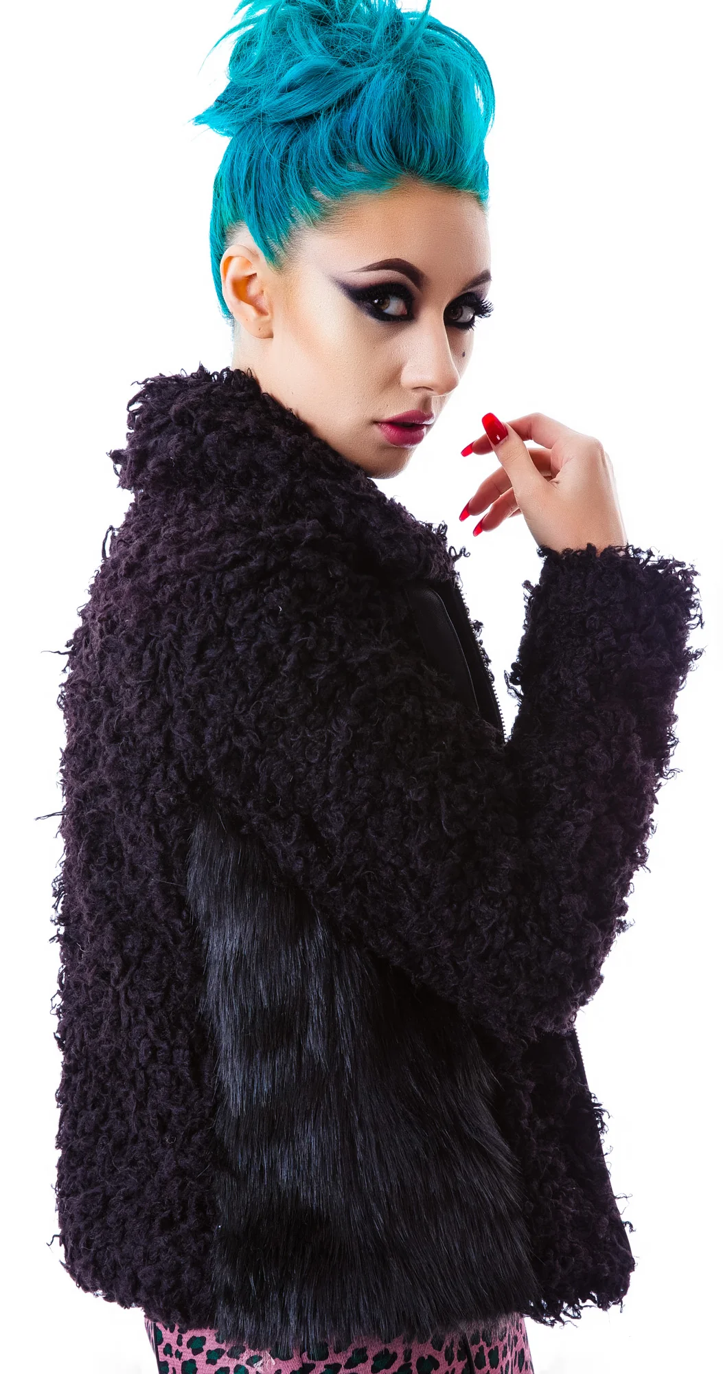 The Teddy Faux Fur Jacket - Image 4