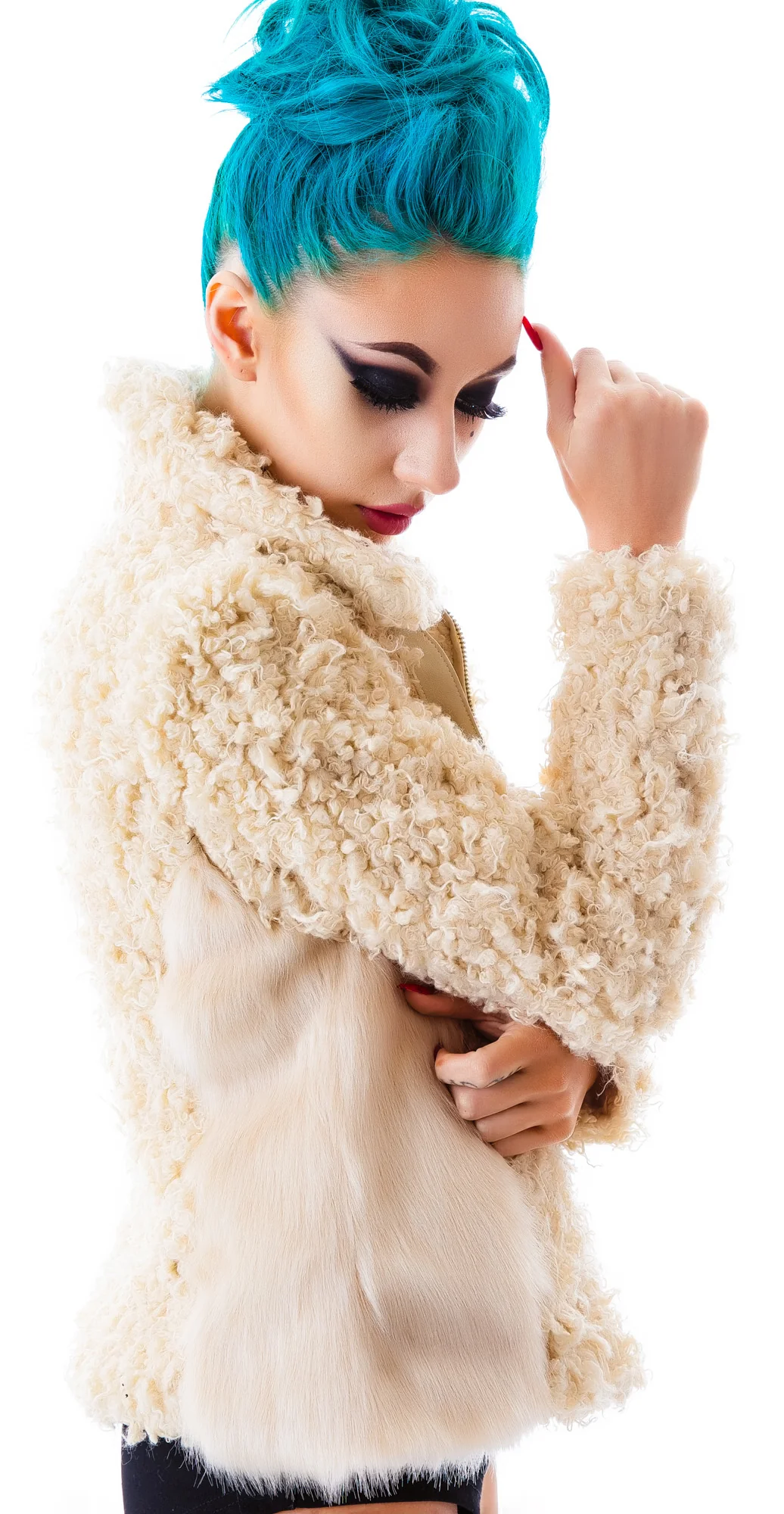 The Teddy Faux Fur Jacket - Image 7