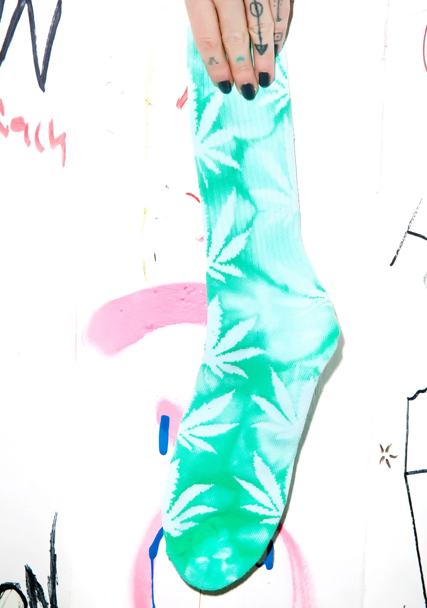 Tie Dye Plantlife Crew Sock - Off White - Image 18