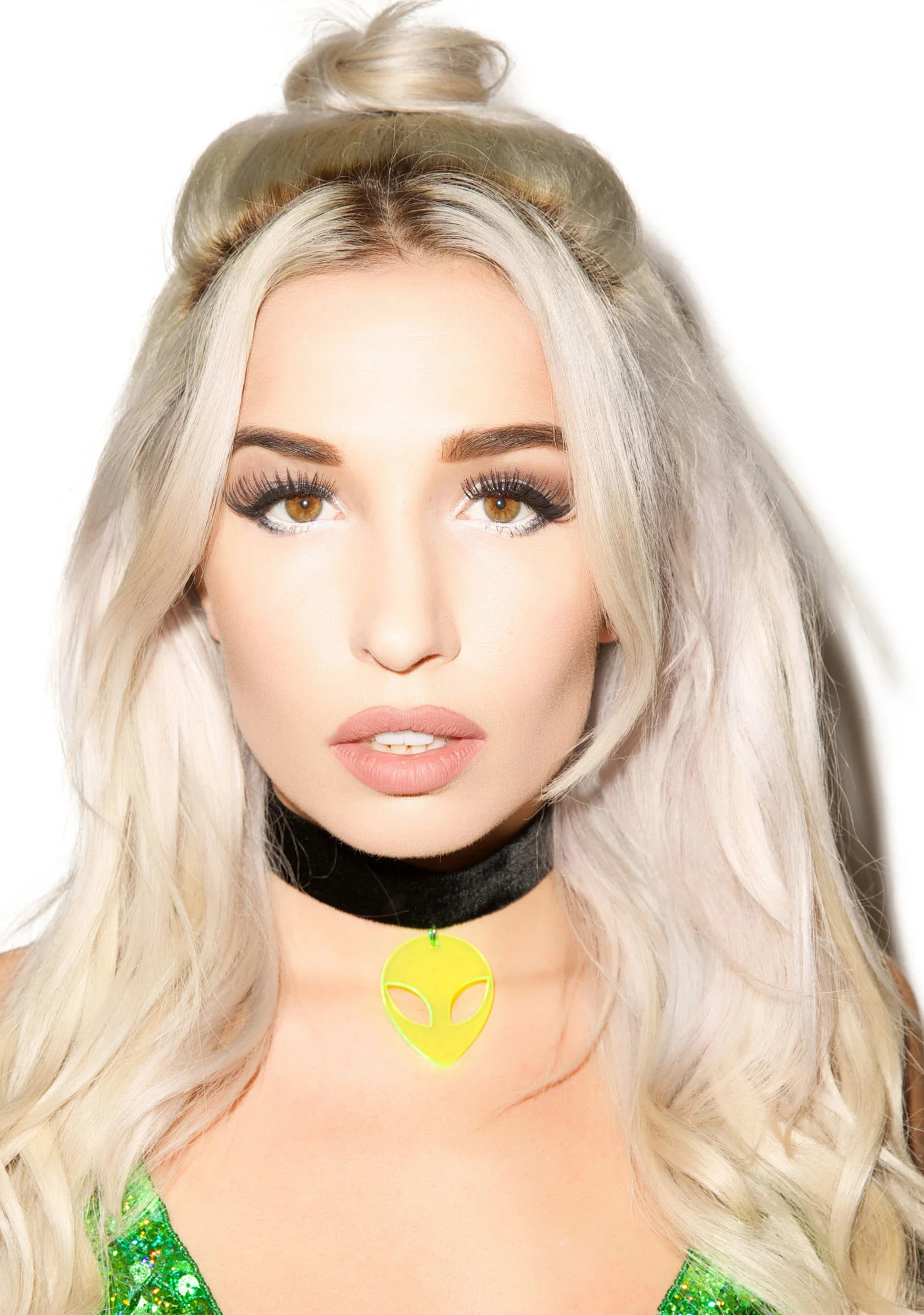 Velvet Alien Choker - Image 5