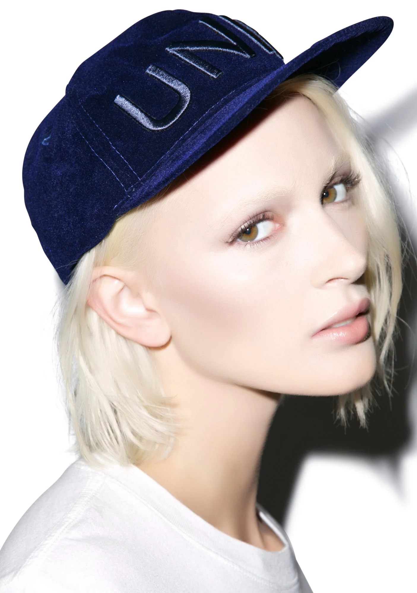 Velvet Hat - Black - Image 2