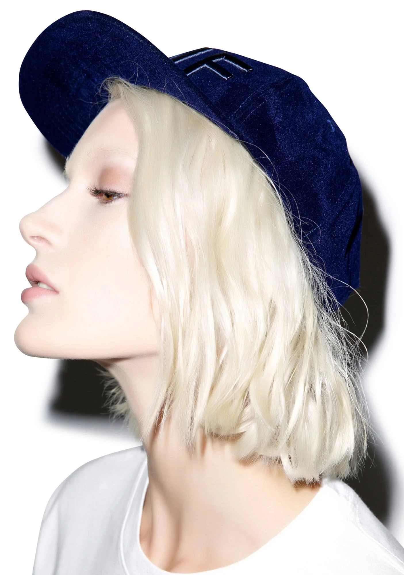 Velvet Hat - Green - Image 4