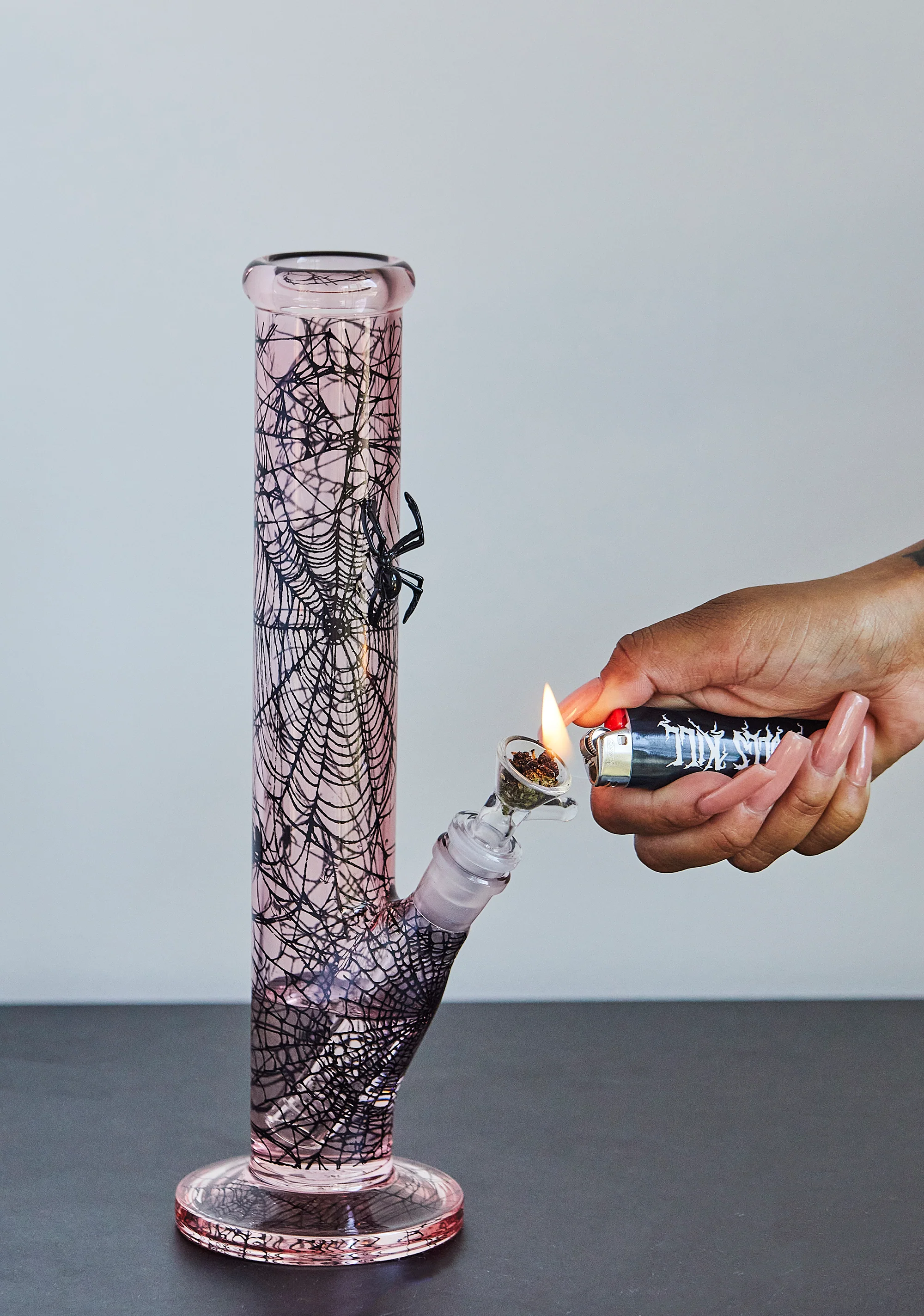 Web Obsessed Glass Bong - Image 6