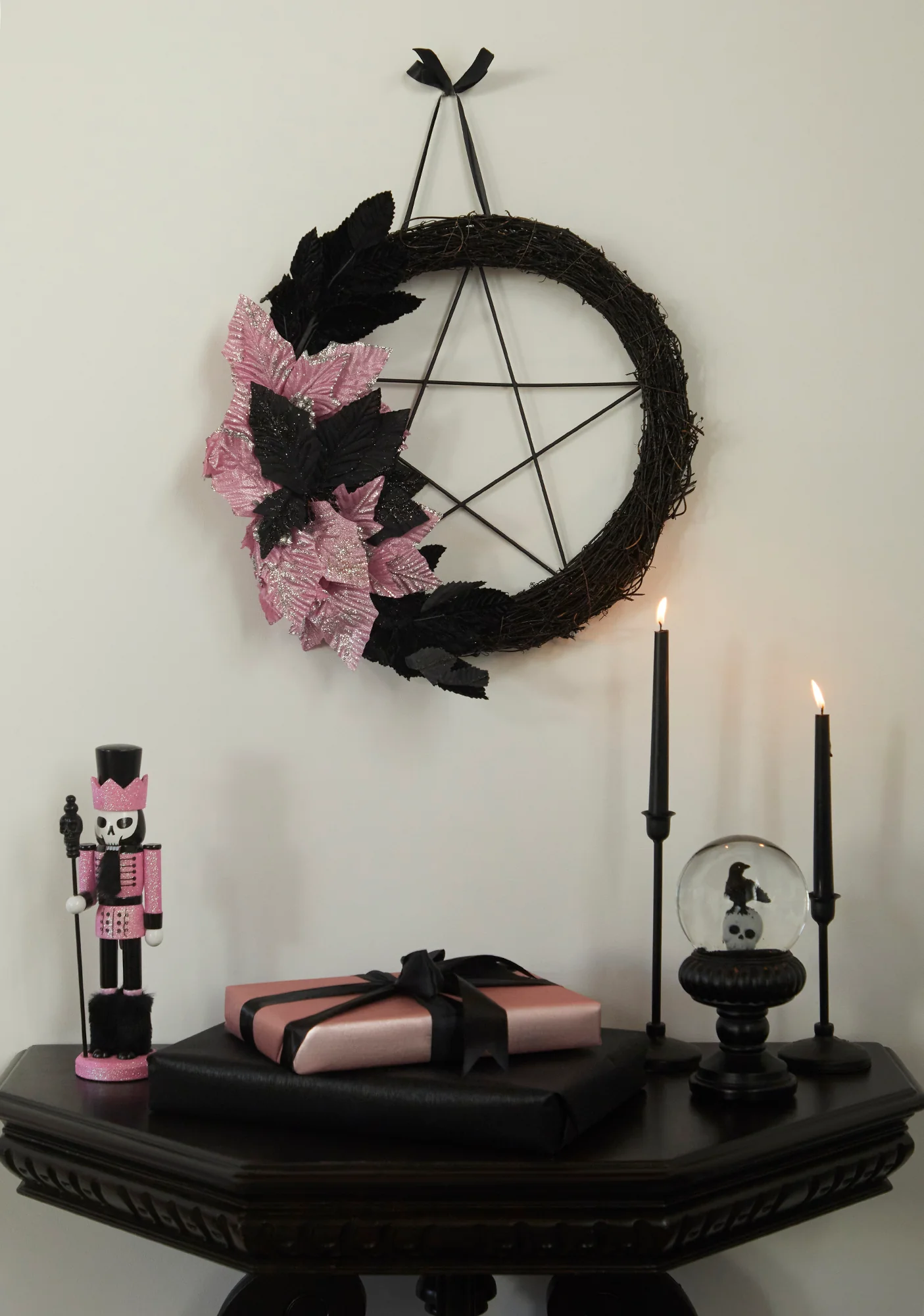 Witchy Festivities Wreath - Image 2