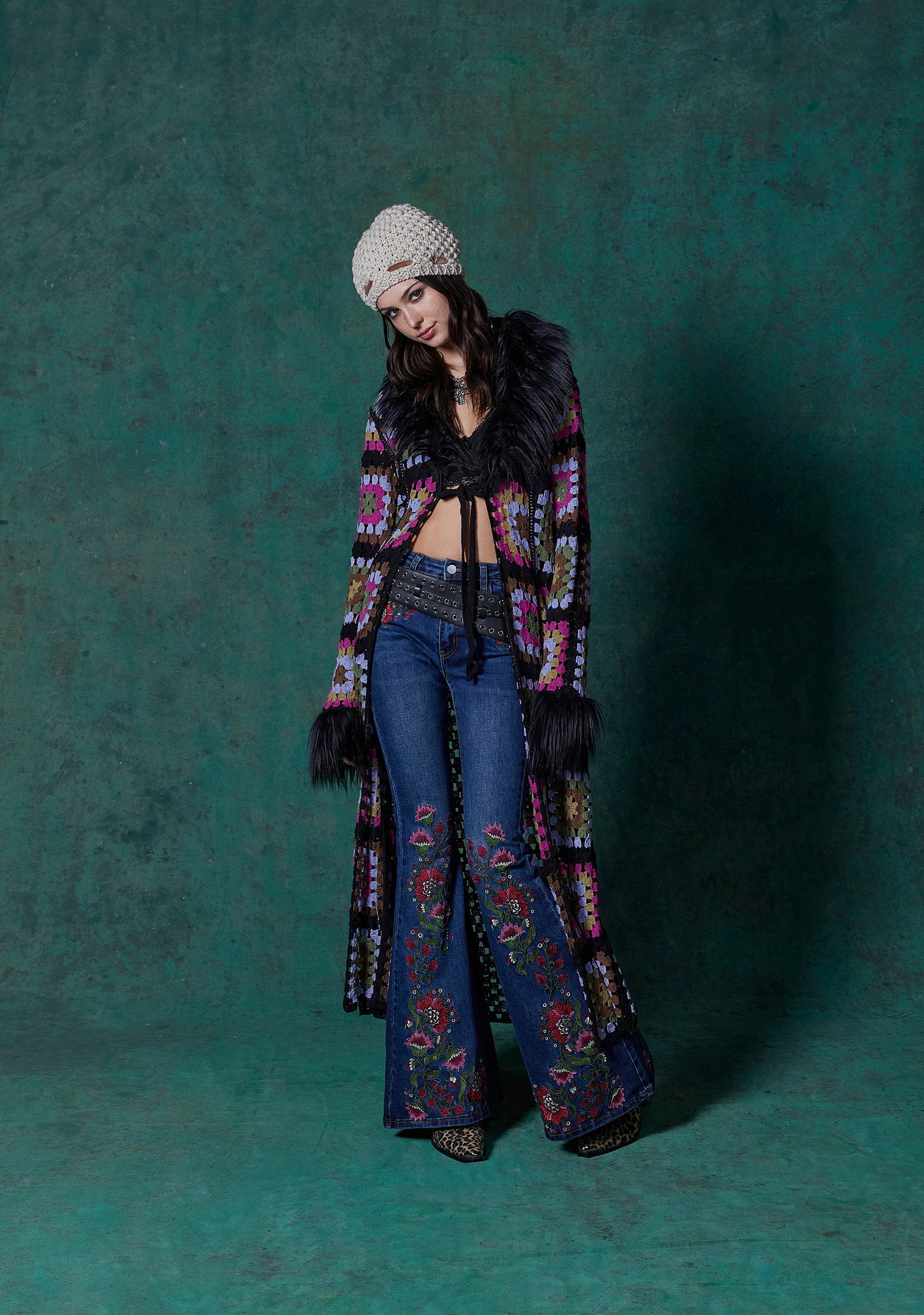 Woven Dreams Embroidered Jeans - Image 7